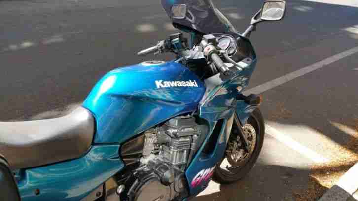 Kawasaki GPZ 1100 in türkismetallic mit eingetragenen 125 PS