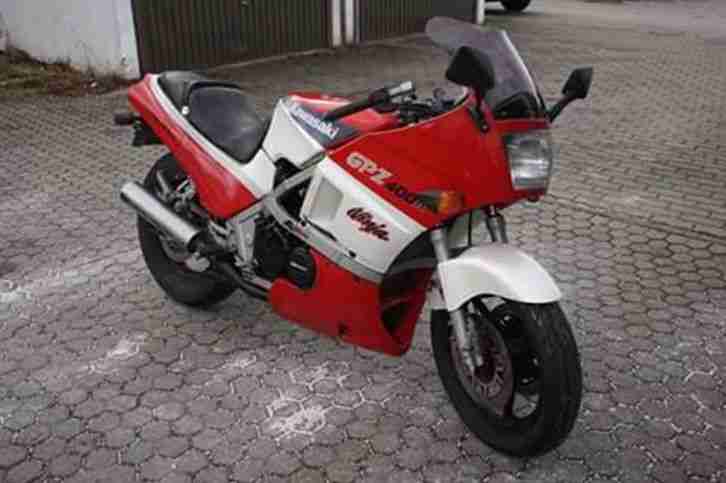 Kawasaki GPZ 400 (ZX400D) Ninja