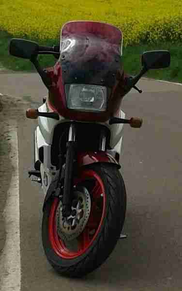 Kawasaki GPZ 500 S