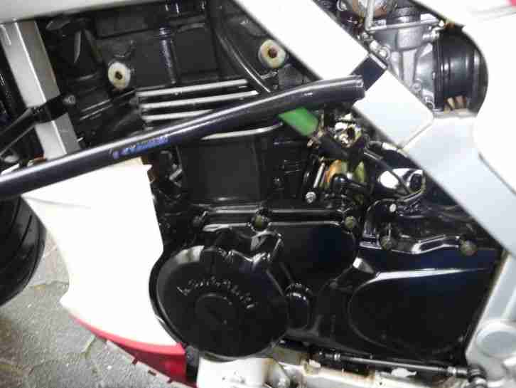 Kawasaki GPZ 500 S, 6238 Meilen (ungefähr 10039 km)