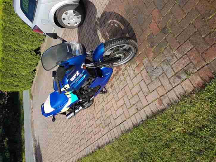 Kawasaki GPZ 500 S // EX 500 D