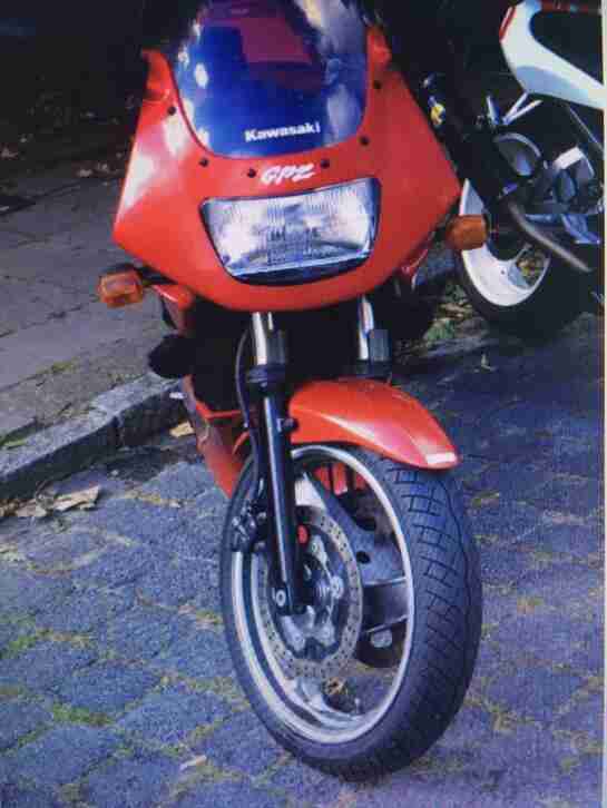 Kawasaki GPZ 500 S