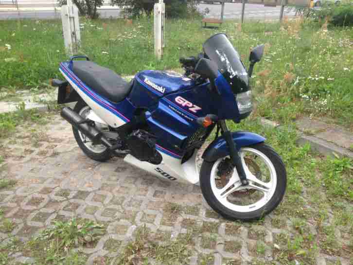 Kawasaki GPZ 500 für Bastler Teilejäger oder zum Herrichten mit vielen Extras