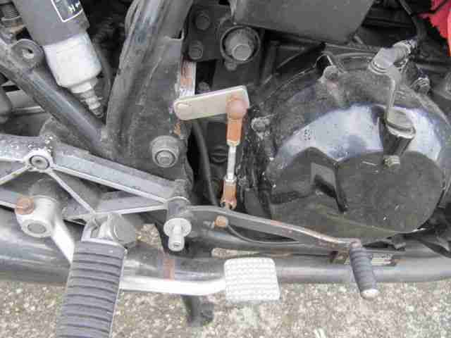 Kawasaki GPZ 550 UT 2 Stück Bastler Unfall Schnäppchen Scheunenfund Gelegenheit