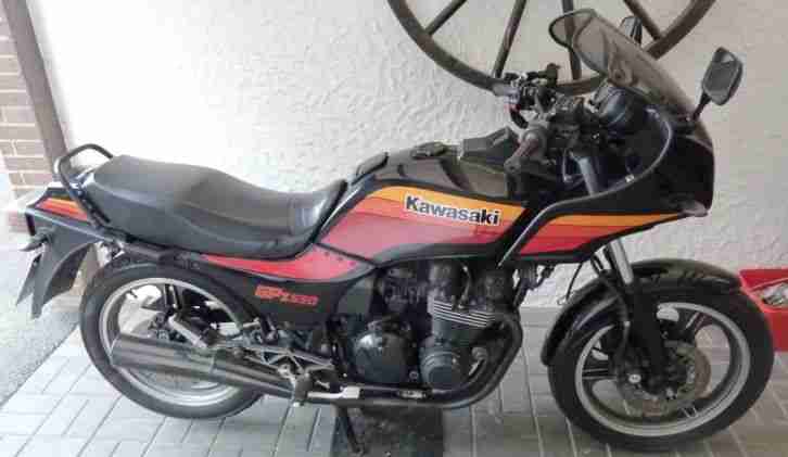 Kawasaki GPZ 550 UT - Top Zustand - angemeldet und mit neuem TÜV