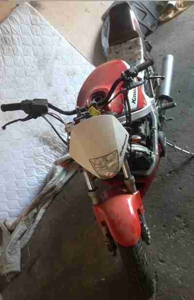 Kawasaki GPZ 600 R (600 A)