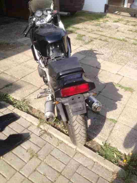 Kawasaki GPZ 600 R zum Schlachten / Aufbauen