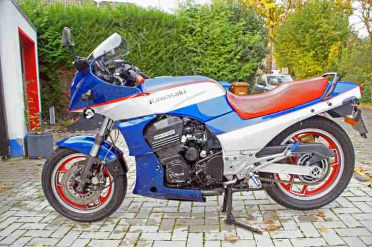 Kawasaki GPZ 750 R Unfall