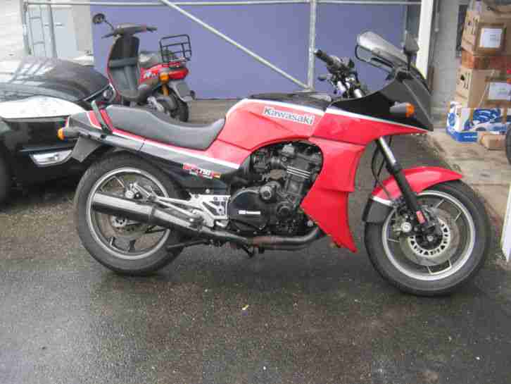 Kawasaki GPZ 750R ,Bj.85,km 68000, Superbikelenker, Bastelfahrzeug ,Oldtimer