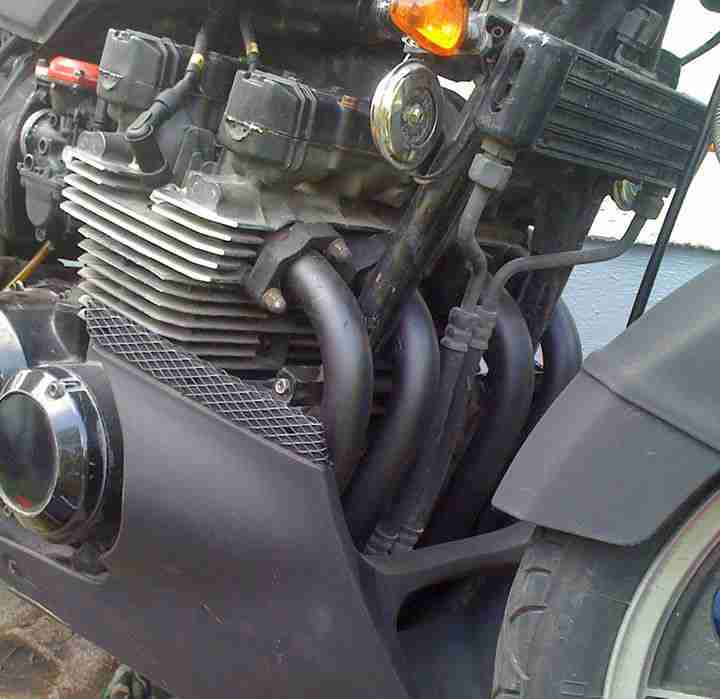 Kawasaki GPZ 750ut mit TÜV bis Juli 2016!!