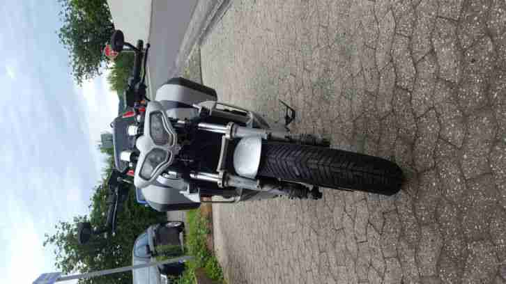 Kawasaki GPZ 900