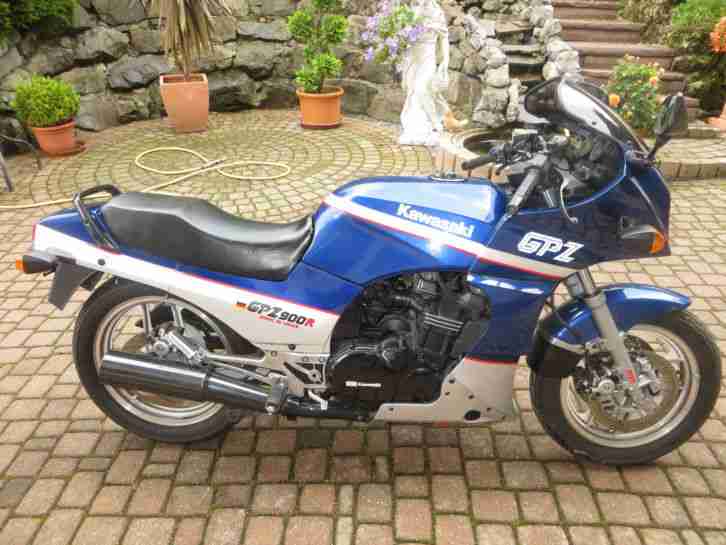 Kawasaki GPZ 900 R