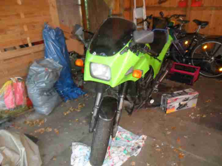 Kawasaki GPZ 900 R