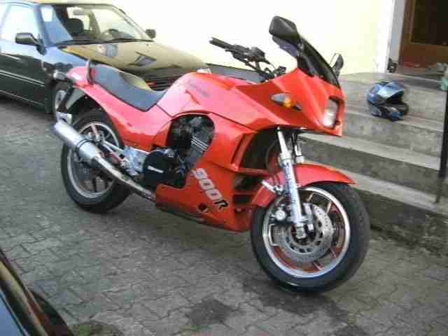 Kawasaki GPZ 900 R Baujahr 1988