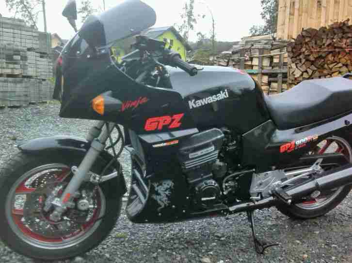 Kawasaki GPZ 900 TOP alles neu gemacht