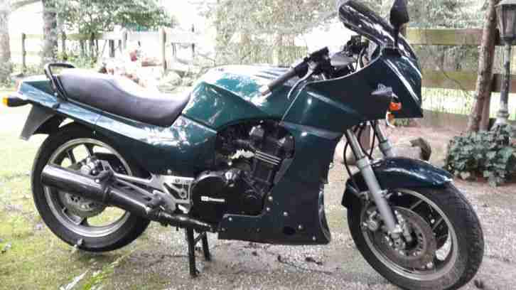 Kawasaki GPZ 900R