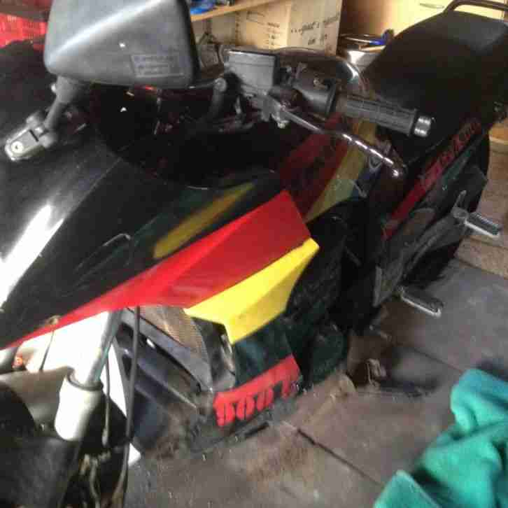 Kawasaki GPZ900R