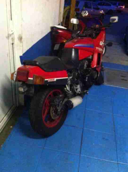 Kawasaki GPx 600 Defekt an Bastler