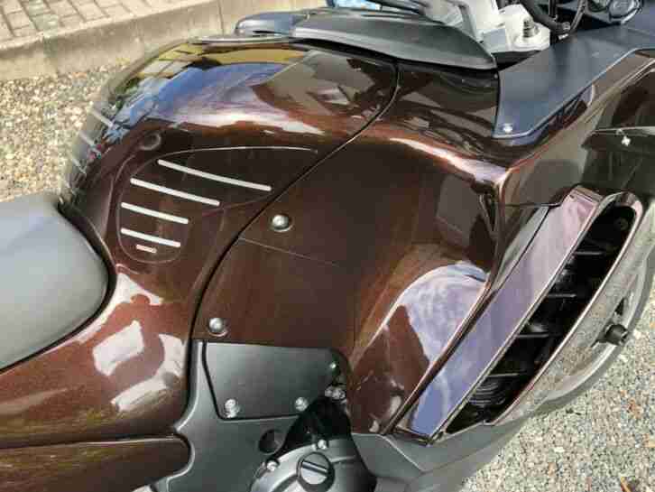Kawasaki GTR 1400 - TOP