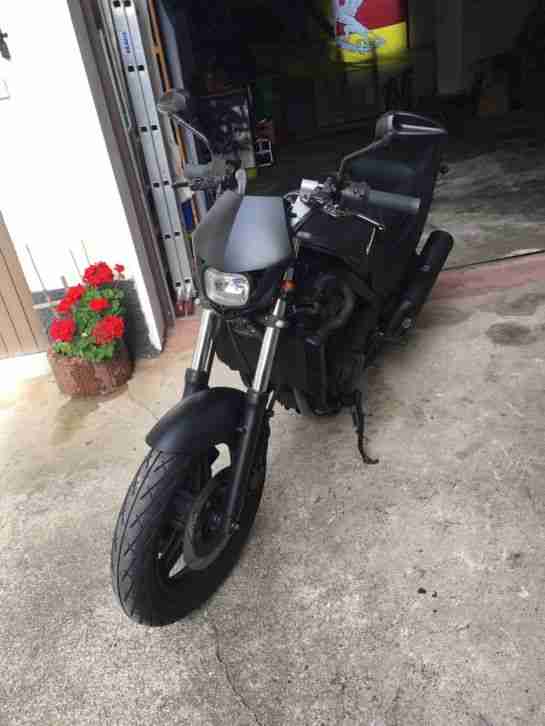 Kawasaki Gpz 500 Naked