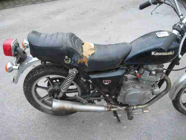 Kawasaki KZ 250 C aus Baujahr 1978 wie abgebildet mit Papieren der Motor dreht