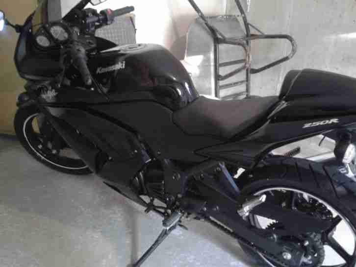 Ninja 250 R Supersport schwarz