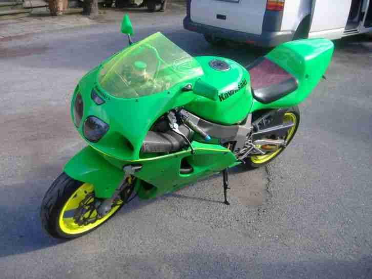 Kawasaki Ninja ZX 750 RR