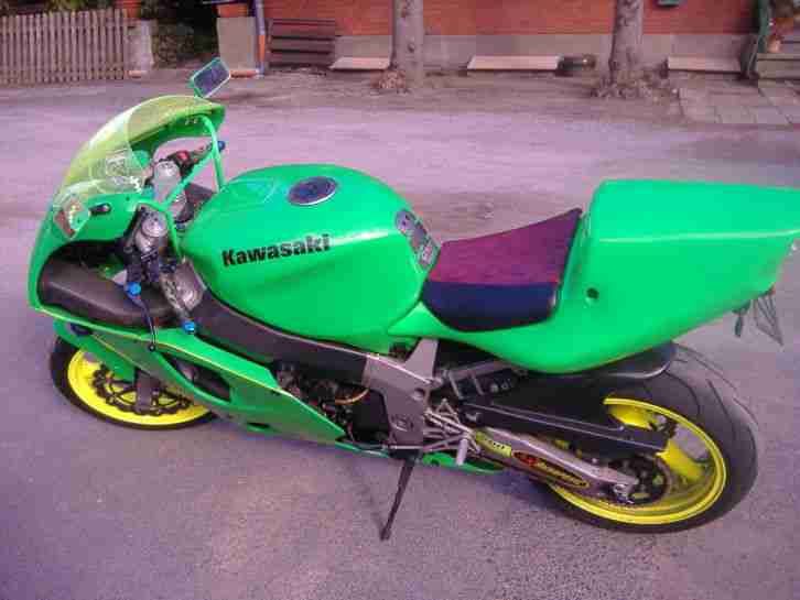 Kawasaki Ninja ZX 750 RR