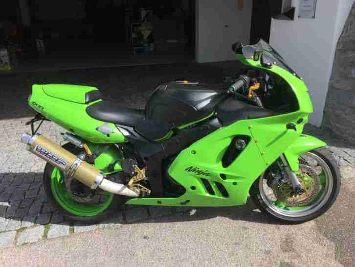 Kawasaki Ninja ZX 9R