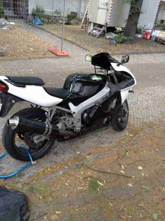 Kawasaki Ninja ZX7R Superbike Edition No. 381