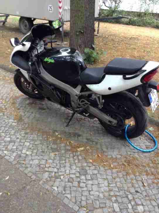 Kawasaki Ninja ZX7R Superbike Edition No. 381