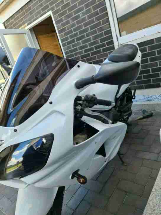 Kawasaki Ninja ZX9R