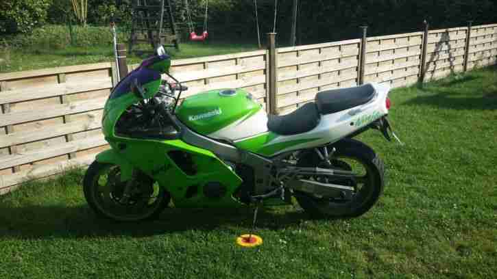 *** Kawasaki Ninja Zx6r ** TÜV 09/15 **