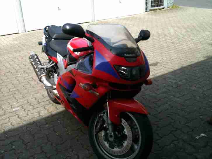 Kawasaki Ninja zx900B / Bj. 1997 / Benziner
