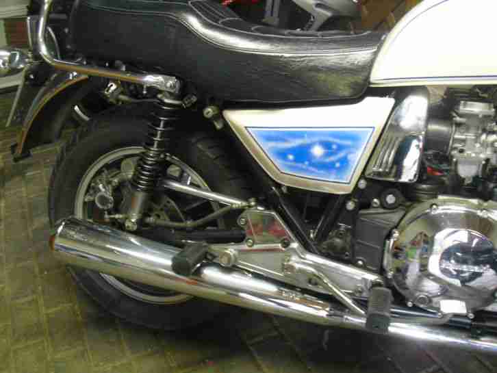 Kawasaki ST 1100