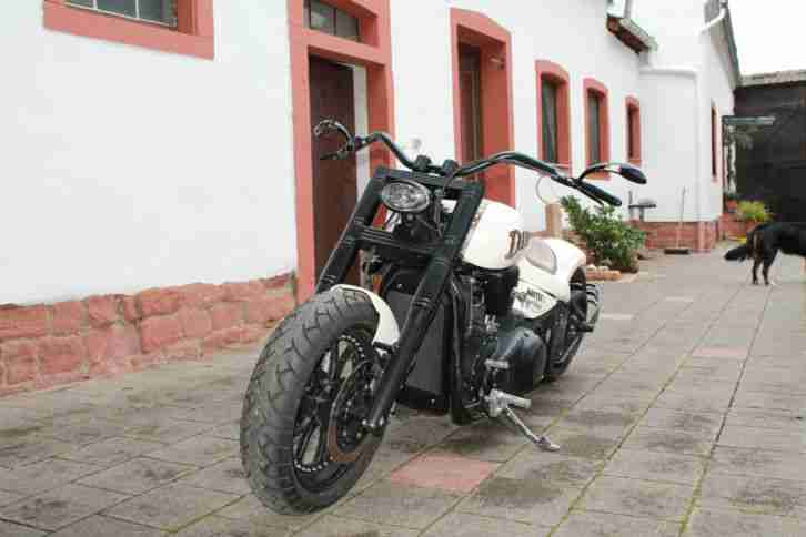 Kawasaki VN 2000 Custom Bike