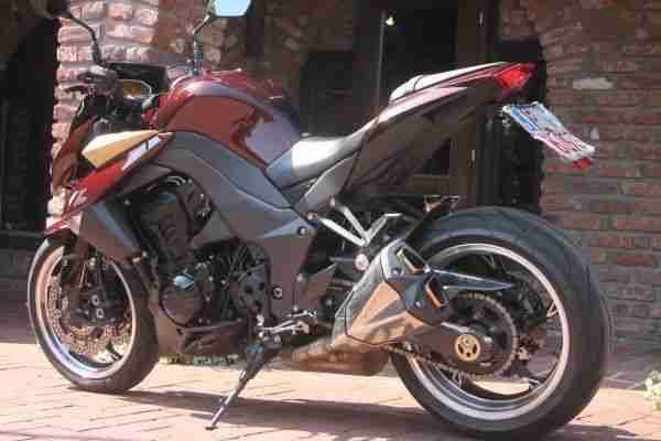 Kawasaki Z 1000 mit ABS, Extras und Premium Garantie
