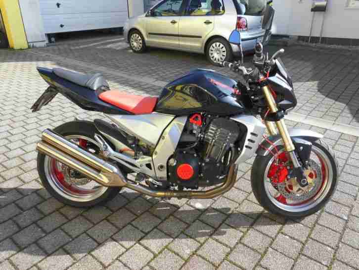 Kawasaki Z 1000 schwarz - rot