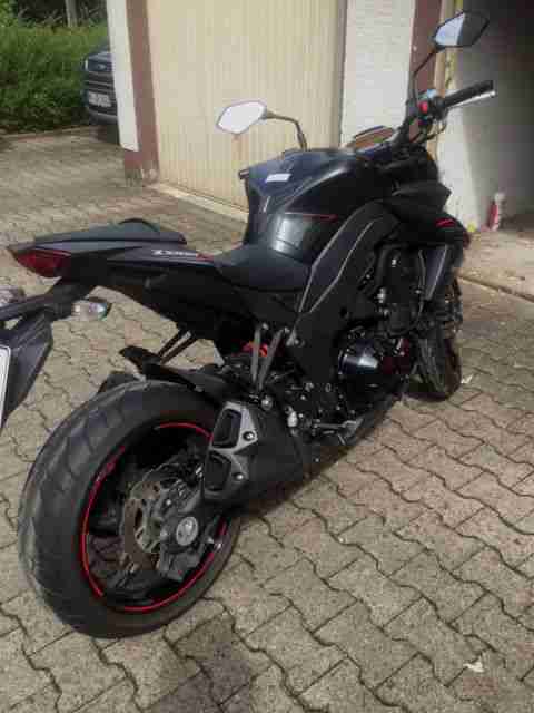 Kawasaki Z1000 Black Edition Bj. 2012