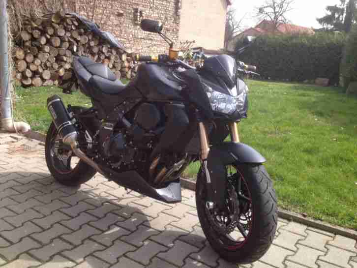 Kawasaki Z750R Black Edition