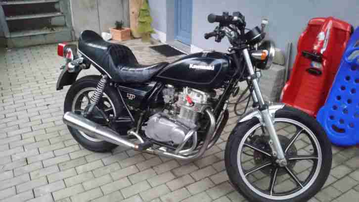 Kawasaki ZEPHYR 550 B,