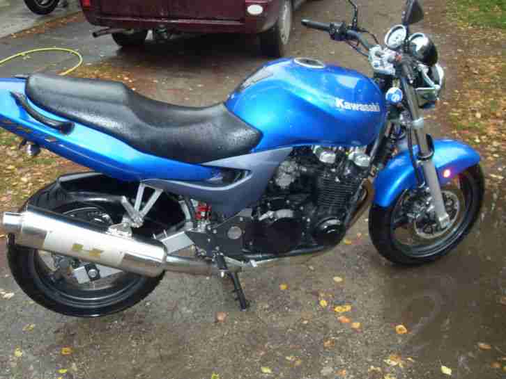 Kawasaki ZR 750 F ZR-7 Baujahr 2001 TÜV Mai 2017