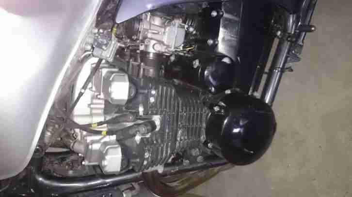 Kawasaki ZR-7F Unfallfahrzeug, für Bastler!