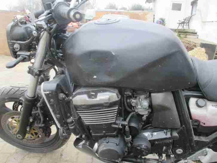 Kawasaki ZRX 1100