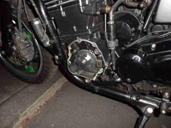 Kawasaki ZRX 1100,Bj 2000,Zündungsdeckel links rausgebrochen,Teile-Herrichten