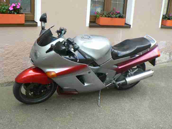 Kawasaki ZX-10 1100ccm 150PS TÜV/ASU 3/2018