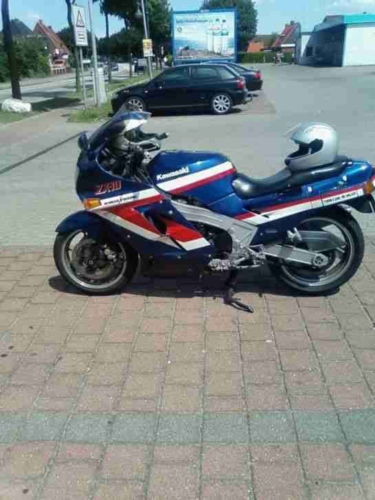 Kawasaki ZX 10 Tom Cat Tüv Au 03/2016 mit Laser 4-1 Anlage und MHR Scheibe 74KW