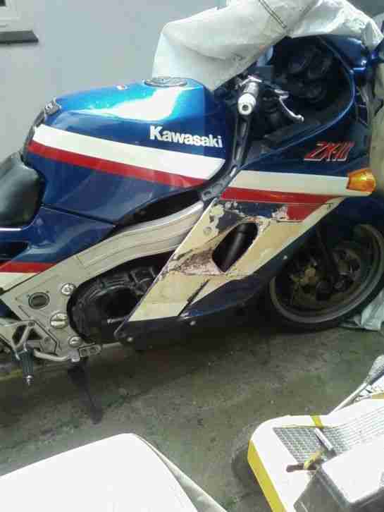 Kawasaki ZX 10 Tüv / Au 03/2016 Batterie neu sofort abfahrbereit
