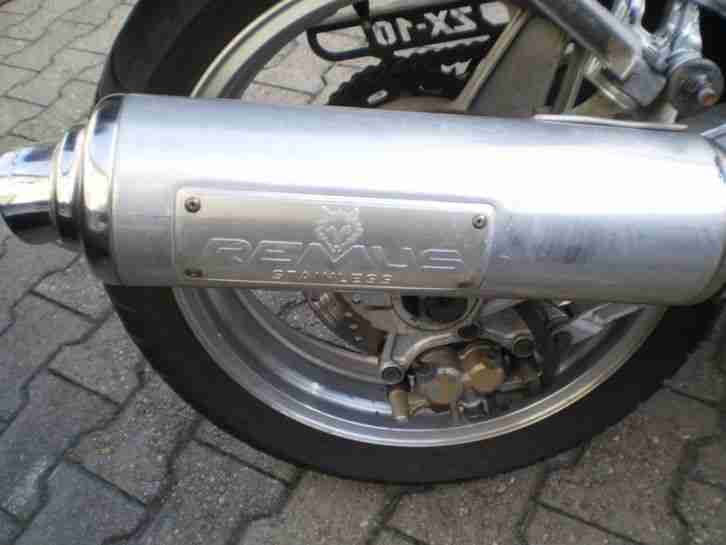 Kawasaki ZX 10 aus Baujahr 1988 mit Extras