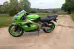 ZX 9 R, ZX 900 E